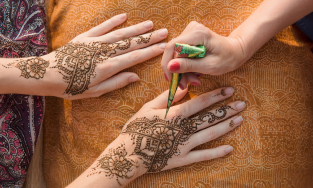 The Tattoo & Mehendi Artist, Kalaburagi